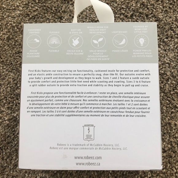 Robeez first kicks baby girl shoes 0-3M - Picture 2 of 3